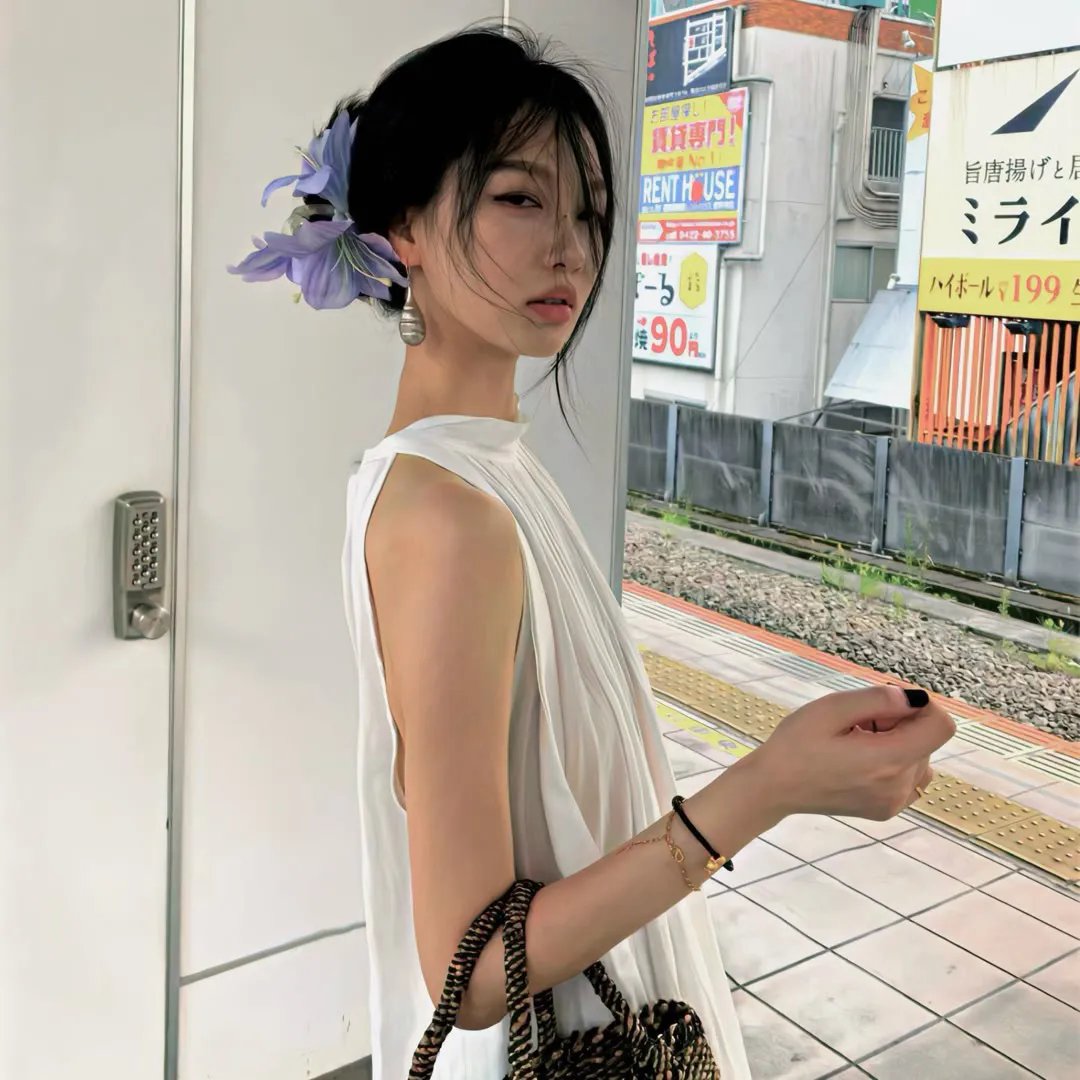 美丽笨女人 封面