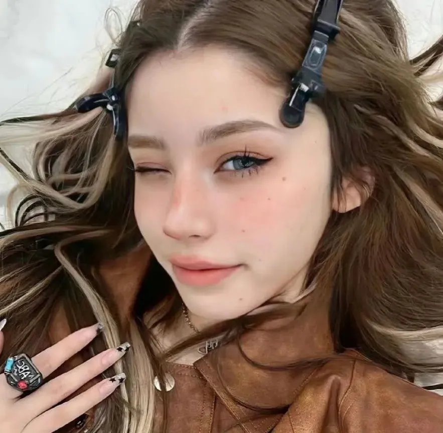 安蒂冈妮:为爱赴罪 封面